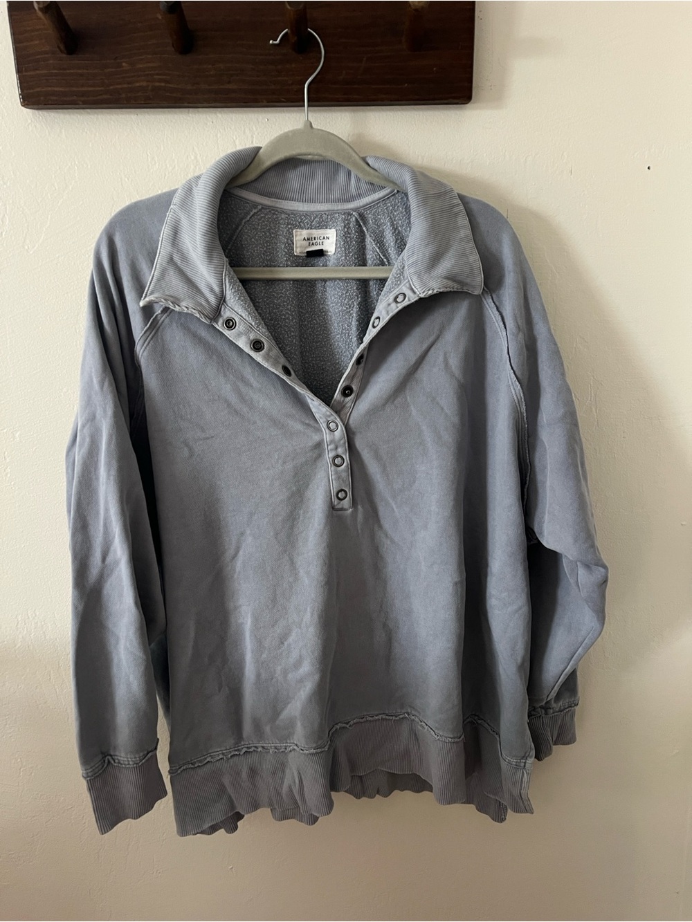 American Eagle Outfitters Soft Button-Front Pullover Sweatshirt - Light Gray/blu